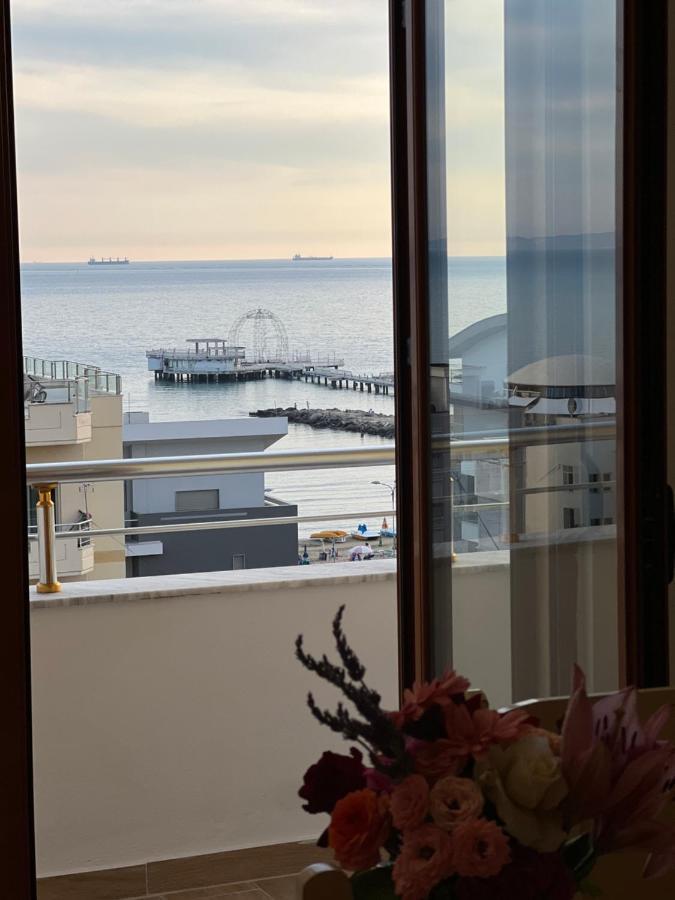 West View Apartment Durrës Eksteriør bilde